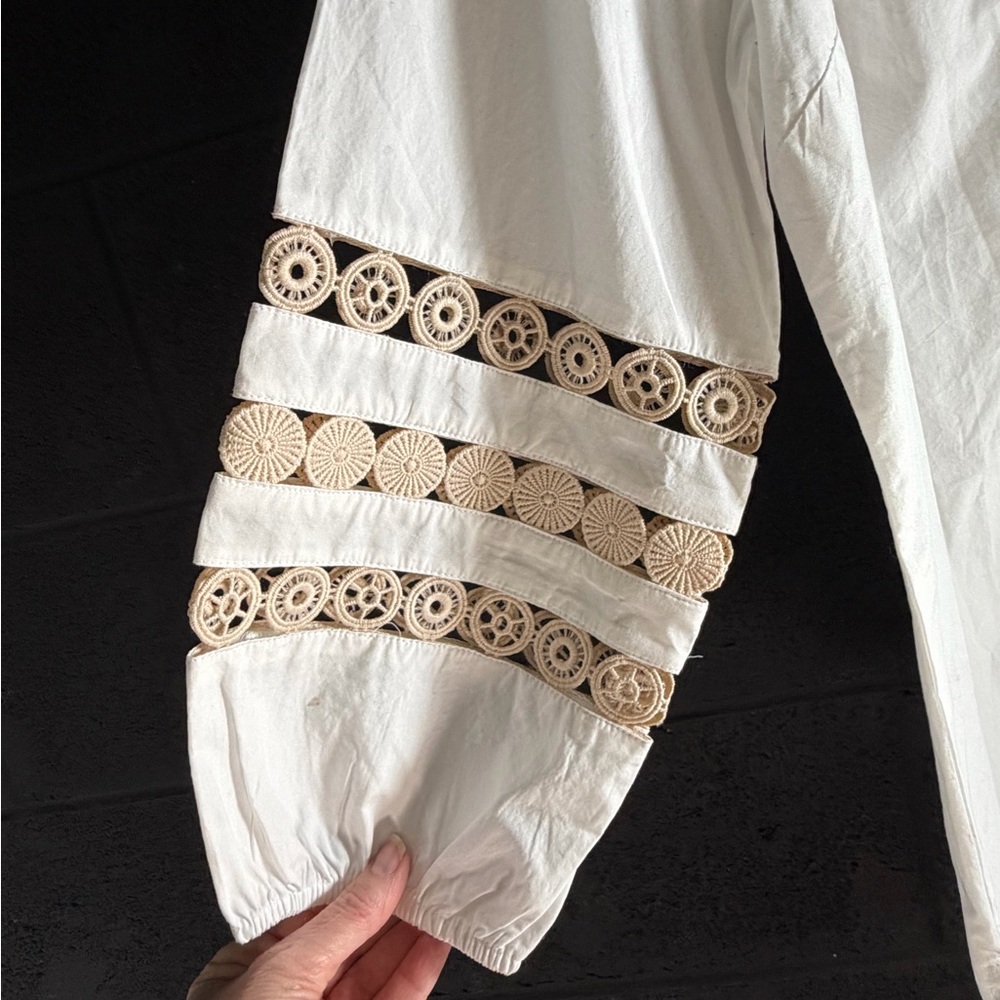 Talbots White Tunic with Tan embroidered cutout Accents - Picture 7 of 15